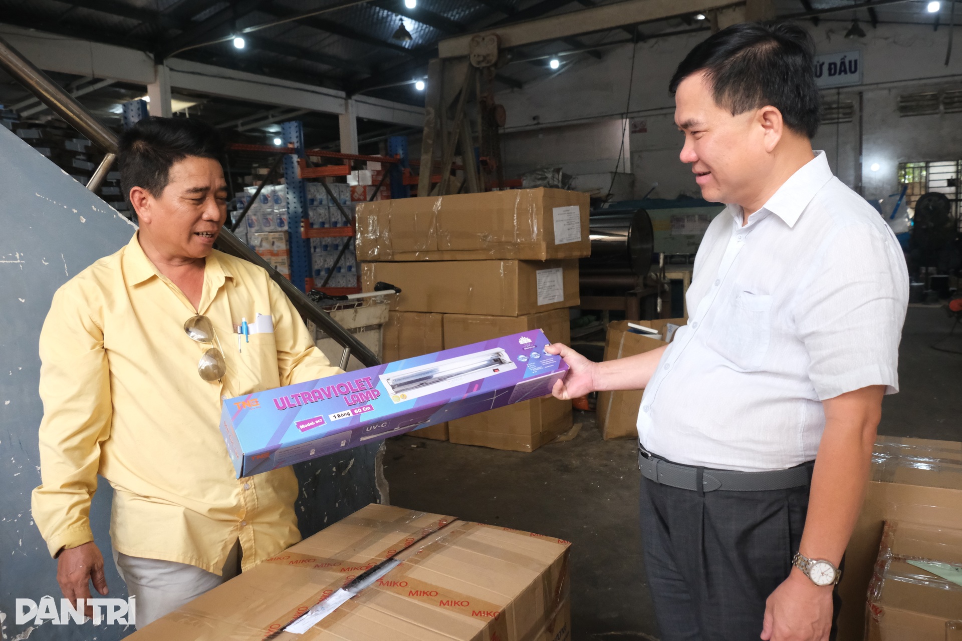 Chiếc đèn gù, ống lấy máu và bài học để thiết bị y tế Việt vươn ra thế giới - 3 Chiếc đèn gù, ống lấy máu và bài học để thiết bị y tế Việt vươn ra thế giới - 3