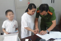 Sinh ra giữa tình người nơi đất trại