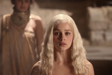 Nữ diễn viên “chuyên trị cảnh nóng” nói gì trước chỉ trích?