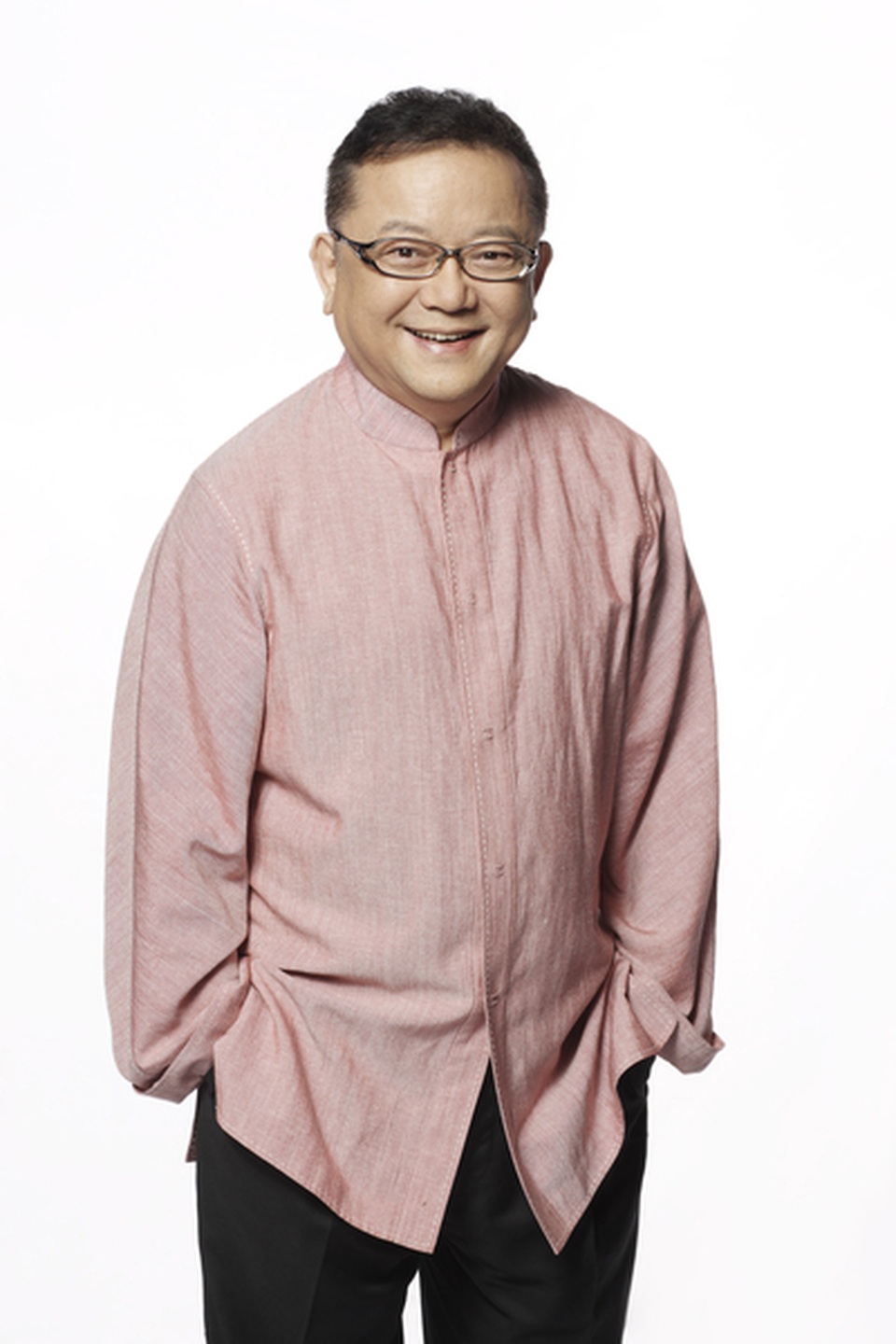 Hòa Thân Vương Cương sống sung túc bên người vợ kém 20 tuổi - 2