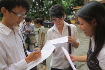 Thí sinh “ảo”: Trường đại học tốp trên ồ ạt hạ điểm chuẩn xét tuyển nguyện vọng bổ sung
