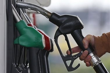 Xăng giảm sâu 1.900 đồng/lít từ 16h chiều 21/1