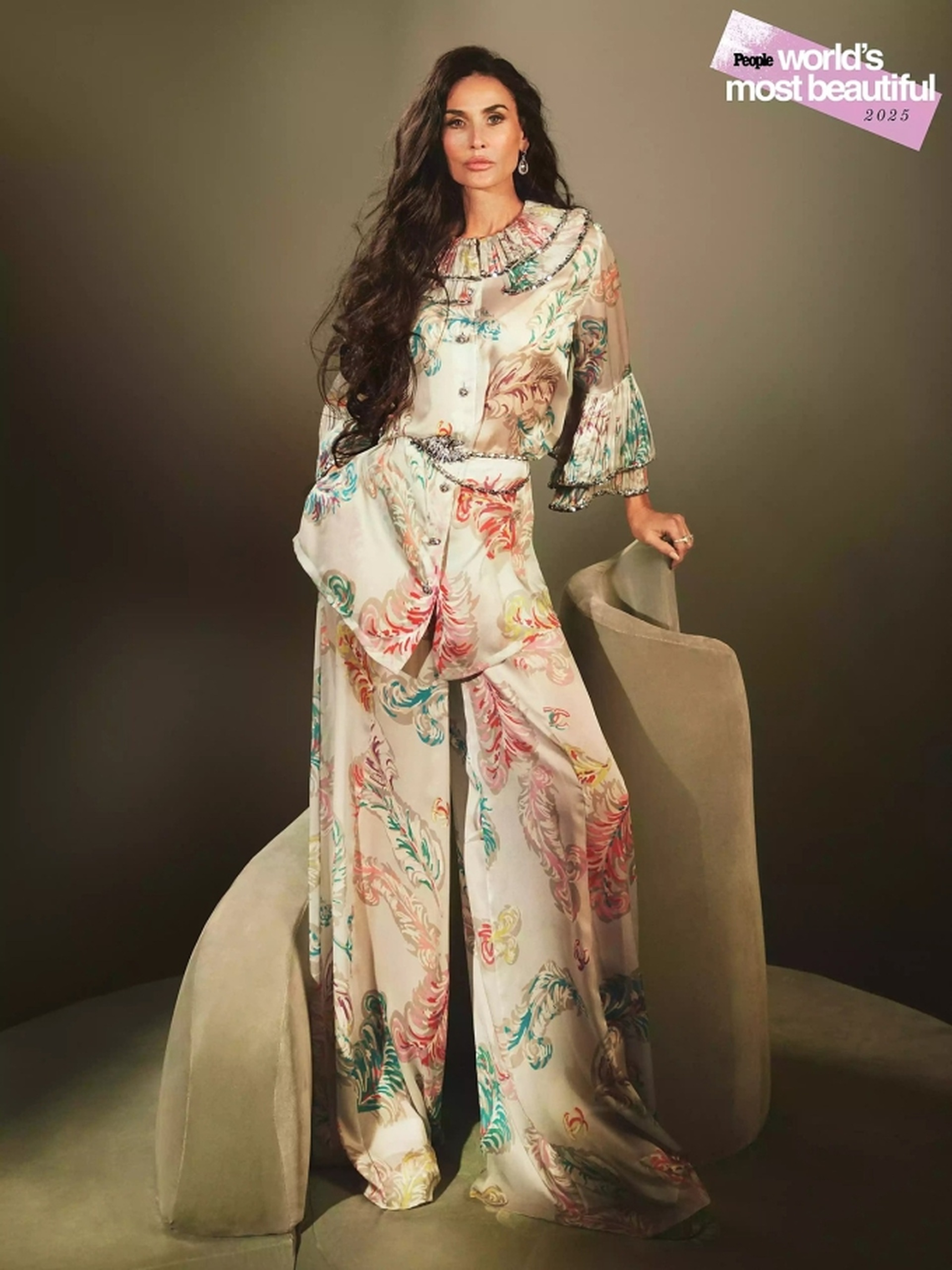 Chân dung mỹ nhân vừa nhận giải Người đẹp nhất thế giới năm 2025 - 1