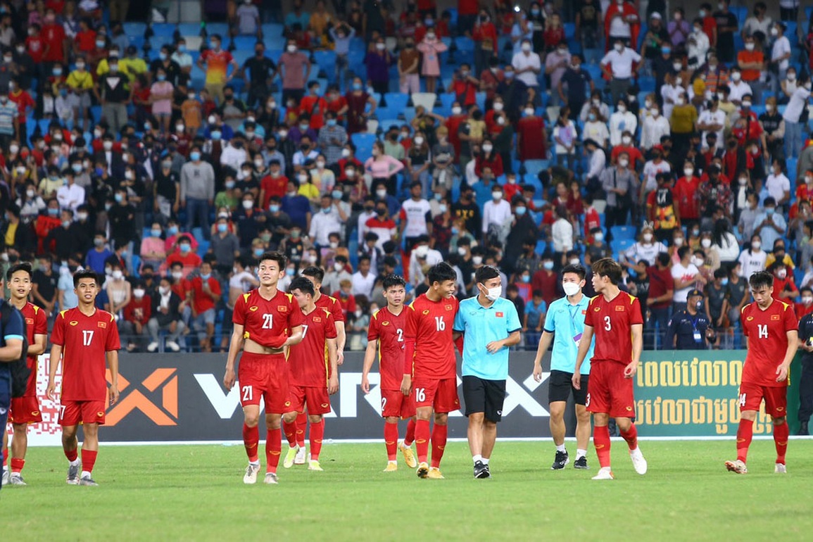 Nửa đội tuyển U23 Việt Nam ở lại Campuchia để điều trị Covid-19 - 1 Nửa đội tuyển U23 Việt Nam ở lại Campuchia để điều trị Covid-19 - 1