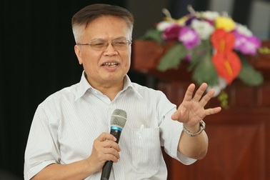 TS Nguyễn Đình Cung: Tăng trưởng vô nghĩa nếu tiền vẫn đổ vào "máy xay tiền"