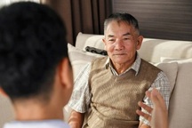 Phản đối chia tài sản cho bố, con gái khóc nức nở khi bố tiết lộ một điều