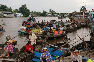 Cần Thơ: Đến Phong Điền đi chợ nổi, thưởng thức đặc sản