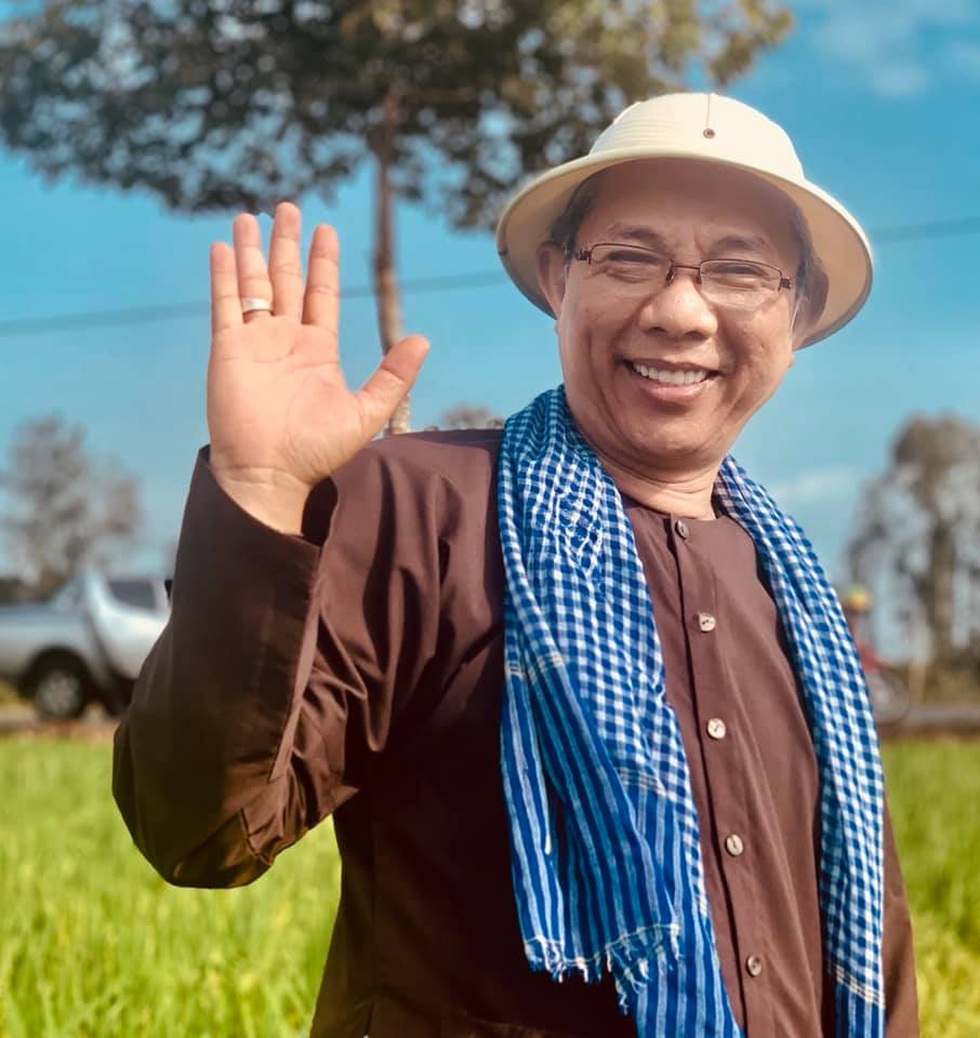 Trung Dân: Bị dè bỉu vì đi xe cà tàng, U60 viên mãn bên vợ được chỉ định - 5 Trung Dân: Bị dè bỉu vì đi xe cà tàng, U60 viên mãn bên vợ được chỉ định - 5