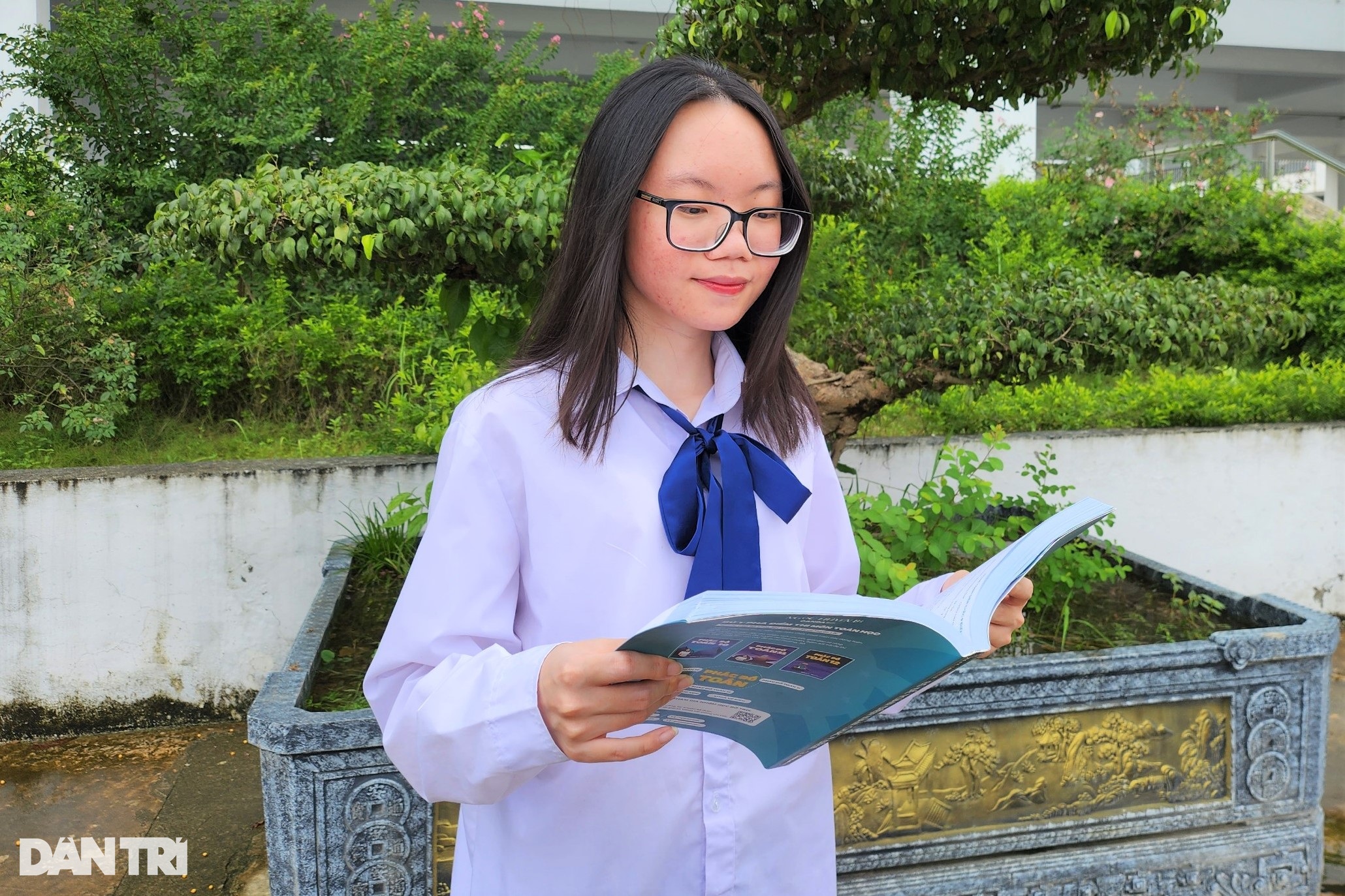 Nữ thủ khoa kép toàn quốc muốn trở thành cô giáo để giúp trẻ em nghèo - 1 Nữ thủ khoa kép toàn quốc muốn trở thành cô giáo để giúp trẻ em nghèo - 1