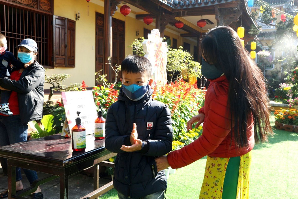 Hoạt động của người dân cả nước sáng ngày đầu năm mới Tân Sửu - 28