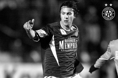 Cựu tuyển thủ Áo bị bắn chết trong quán bar