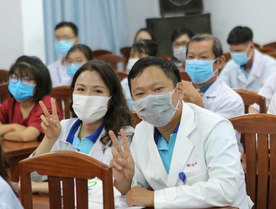Nữ bác sĩ 9X xung phong vào hỗ trợ tâm dịch Đà Nẵng, chiến thắng mới trở về - 1 Nữ bác sĩ 9X xung phong vào hỗ trợ tâm dịch Đà Nẵng, chiến thắng mới trở về - 1