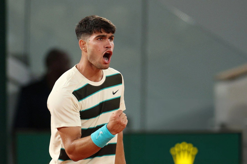 Alcaraz thoát khỏi khó khăn, tiến bước tại Roland Garros - 1 Alcaraz thoát khỏi khó khăn, tiến bước tại Roland Garros - 1