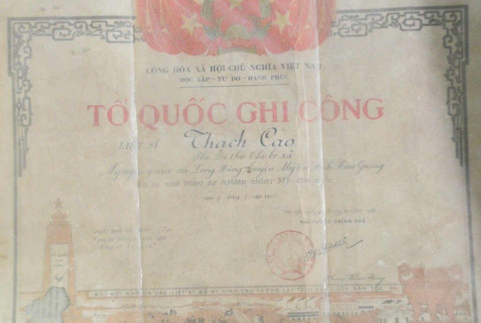 Một gia đình cả bố mẹ cùng 3 con đều là liệt sĩ - 2 Một gia đình cả bố mẹ cùng 3 con đều là liệt sĩ - 2