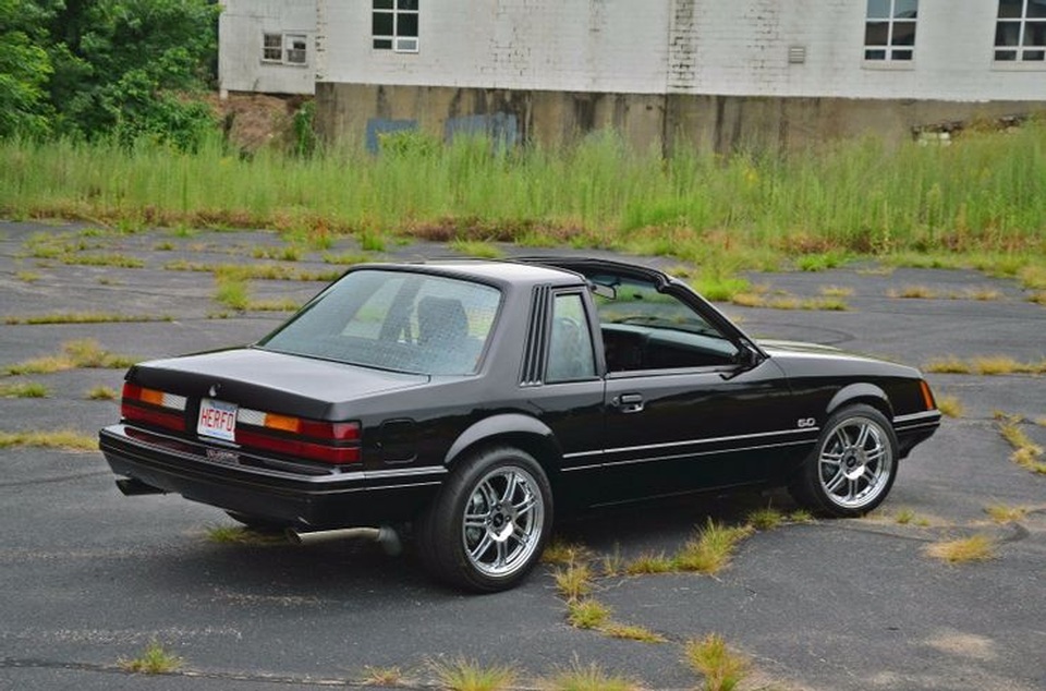 Những thiết kế thú vị đã biến mất trên ô tô hiện đại - 3