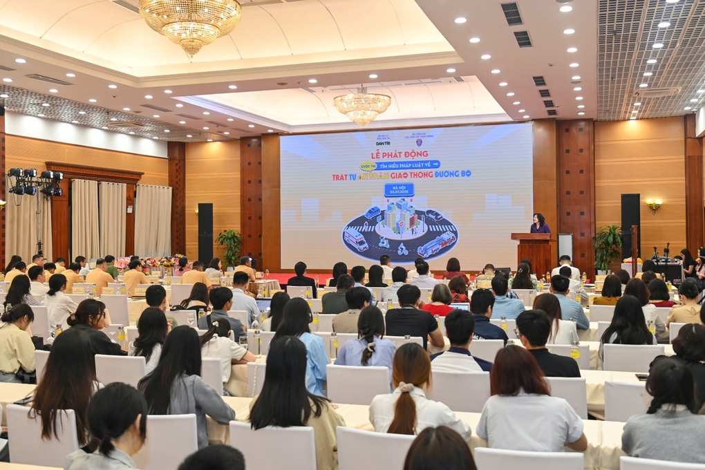 Thứ trưởng Nguyễn Thị Hà: Chung tay xây dựng ý thức, văn hóa giao thông - 3 Thứ trưởng Nguyễn Thị Hà: Chung tay xây dựng ý thức, văn hóa giao thông - 3