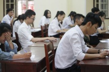 Vẫn có thí sinh bị đình chỉ do mang tài liệu vào phòng thi môn Văn