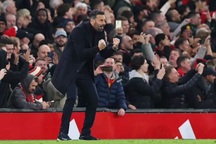 HLV Van Nistelrooy: "Man Utd xứng đáng giành chiến thắng trước Chelsea"