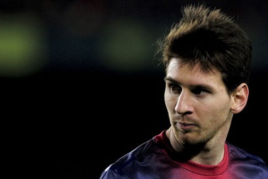 Messi chạm mốc 100 “bàn thắng” trong năm 2012