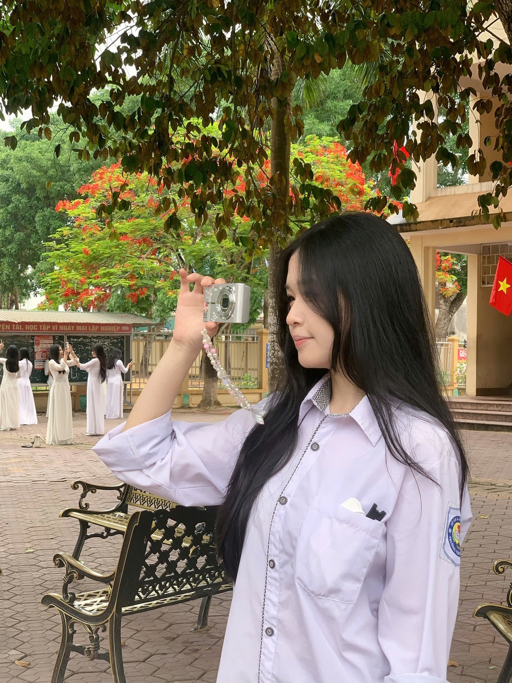 Einst plante sie, nach Taiwan zu gehen, um dort ein Handwerk zu erlernen. Eine Studentin studierte zwei Wochen lang und wurde Jahrgangsbeste an der Universität - 3 Từng định đi Đài Loan học nghề, nữ sinh cày 2 tuần đỗ thủ khoa đại học - 3