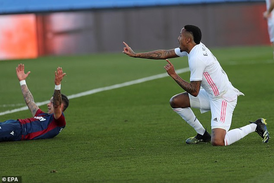 Nhận thẻ đỏ sớm, Real Madrid thua cay đắng trước Levante - 1 Nhận thẻ đỏ sớm, Real Madrid thua cay đắng trước Levante - 1