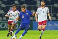 Bóng đá Thái Lan gửi đơn kiện lên AFC sau trận đấu gây tranh cãi