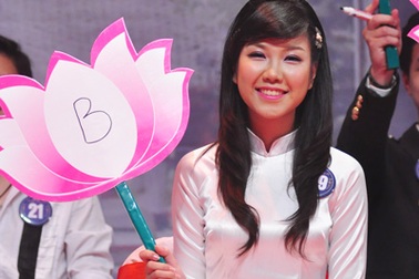 Nữ sinh lớp 10 đăng quang Hoa khôi “Nét đẹp Tràng An”