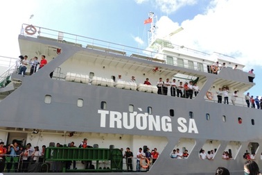 Triệu trái tim hướng về biển đảo quê hương