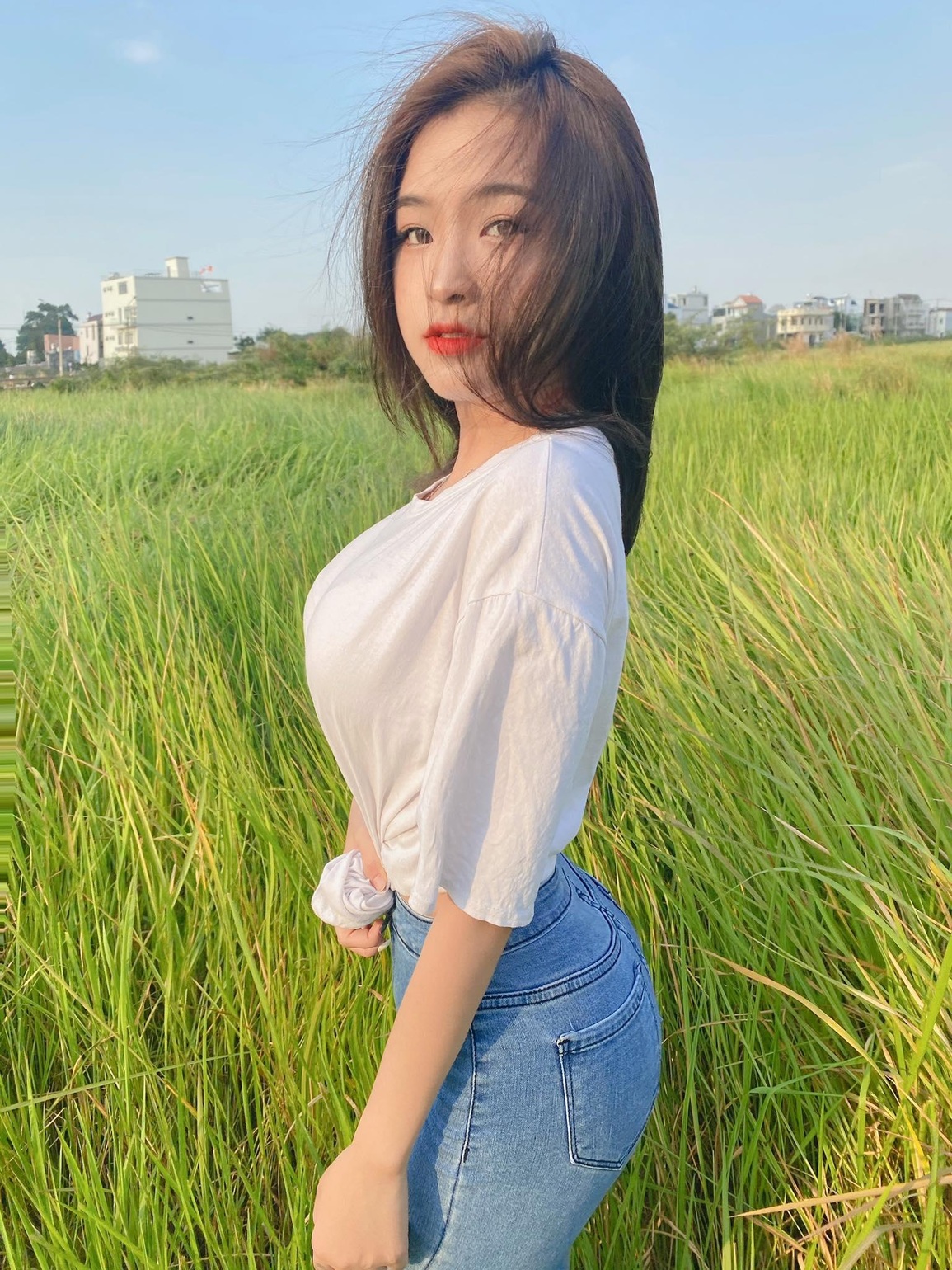 Hot girl 2K sở hữu thân hình bốc lửa: Sexy không phải hư hỏng - 5 Hot girl 2K sở hữu thân hình bốc lửa: Sexy không phải hư hỏng - 5