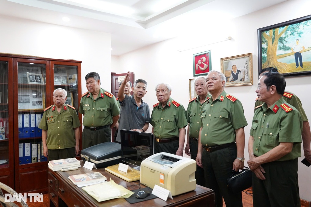 Tưởng niệm các cố lãnh đạo Bộ Công an - 2 Tưởng niệm các cố lãnh đạo Bộ Công an - 2