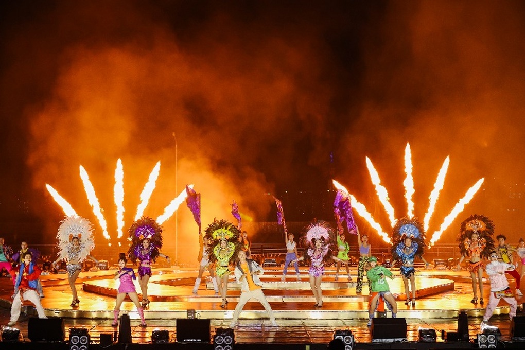 Bằng Kiều, Thu Phương, Hà Anh Tuấn tham gia lễ hội Luxury Countdown Party 2023 - 3 Bằng Kiều, Thu Phương, Hà Anh Tuấn tham gia lễ hội Luxury Countdown Party 2023 - 3