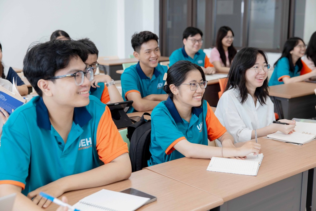 Ho Chi Minh City University of Economics announces conversion of scores between admission methods - 1 Đại học Kinh tế TPHCM thông báo quy đổi điểm giữa các phương thức xét tuyển - 1