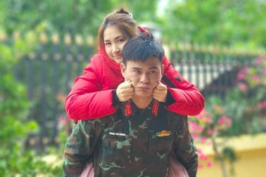 Bé Bo gọi bạn trai Hòa Minzy là bố, phản ứng bất ngờ khi mẹ nói chuyện cưới