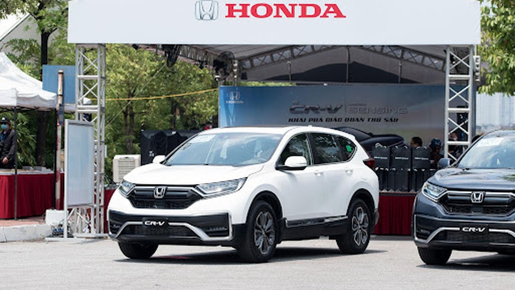 Honda CR-V giảm 150 triệu đồng tại đại lý, đua ưu đãi với Tucson và CX-5 - 2 Honda CR-V giảm 150 triệu đồng tại đại lý, đua ưu đãi với Tucson và CX-5 - 2