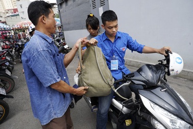 Đội xe ôm áo xanh miễn phí