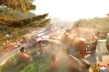 Ảnh hiếm bên trong khu nghỉ dưỡng suối nước nóng của Triều Tiên