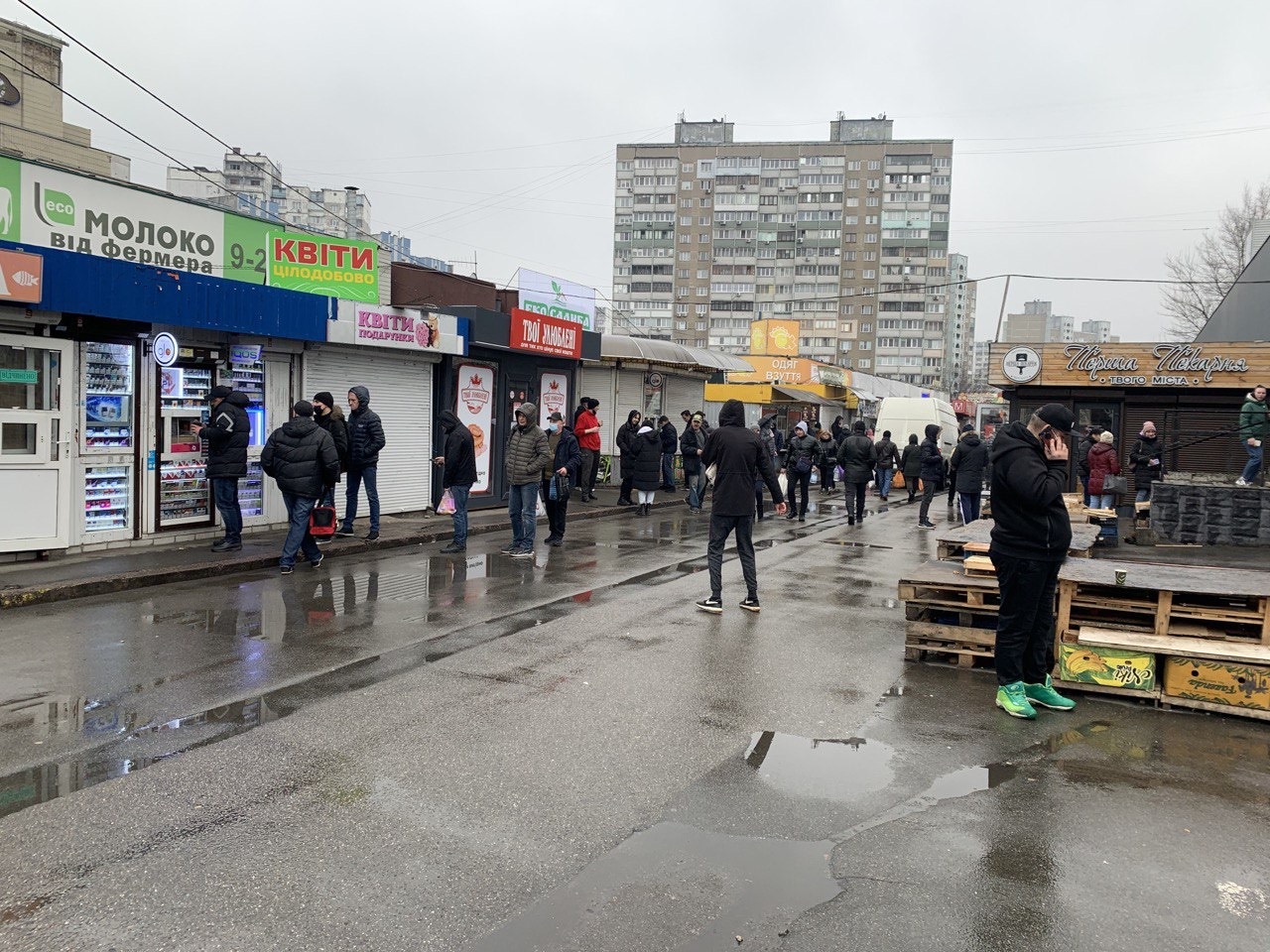 Người Việt rời Ukraine bật khóc kể cuộc sống tị nạn, mong ngóng ngày về - 1 Người Việt rời Ukraine bật khóc kể cuộc sống tị nạn, mong ngóng ngày về - 1