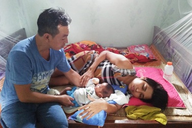 Đau nhói lòng cảnh người mẹ cận kề cái chết, chỉ ước một lần được thấy con