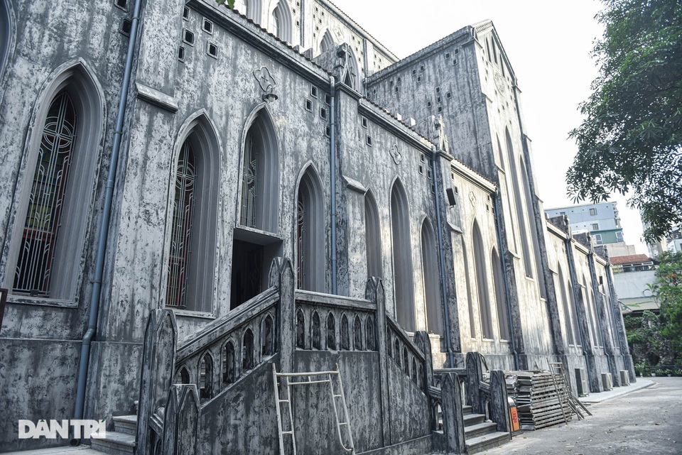 Những hình ảnh cuối cùng của Nhà thờ lớn Hà Nội trước ngày khoác áo mới - 14 Những hình ảnh cuối cùng của Nhà thờ lớn Hà Nội trước ngày khoác áo mới - 14