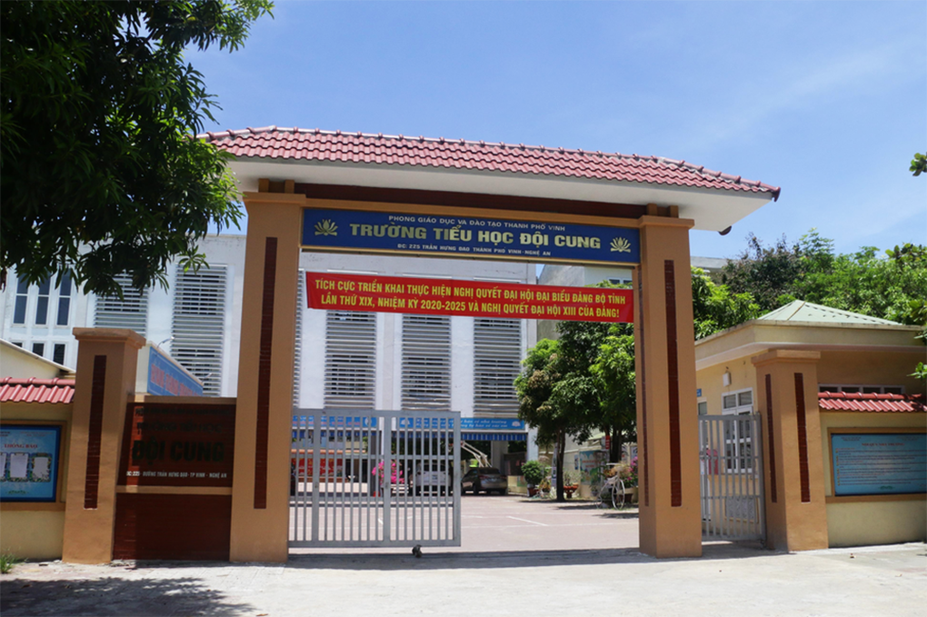 Thực hư thông tin phụ huynh góp tiền chạy giáo viên tốt cho con - 2 Thực hư thông tin phụ huynh góp tiền chạy giáo viên tốt cho con - 2