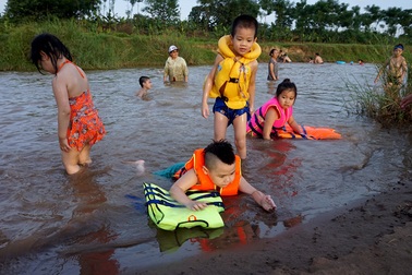 Kỳ thú "bãi biển" hoang sơ giữa Hà Nội