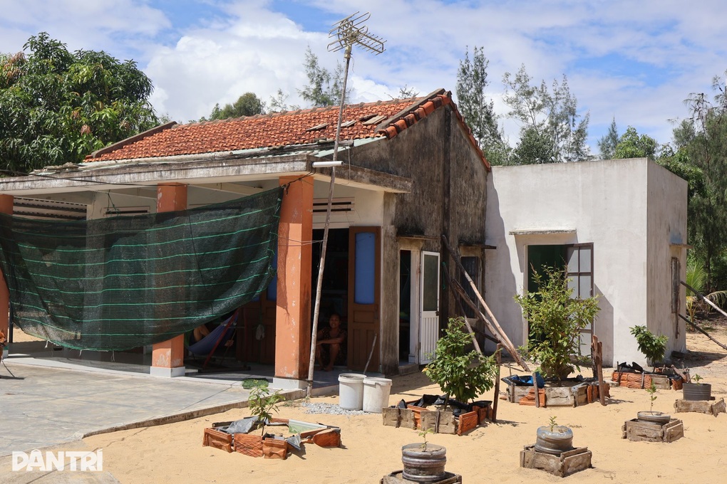 Người dân xây lô cốt tránh bão - 1 Người dân xây lô cốt tránh bão - 1