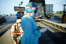 Truy tìm người phụ nữ nhập cảnh trái phép cùng nhóm bệnh nhân Covid-19