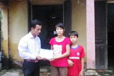 Gần 11 triệu đến với nữ sinh mồ côi đỗ ĐH nhưng không thể đến trường