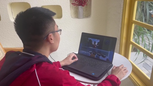 Cha đẻ "Tiệm phở anh Hai" bỗng dưng nổi tiếng sau một đêm