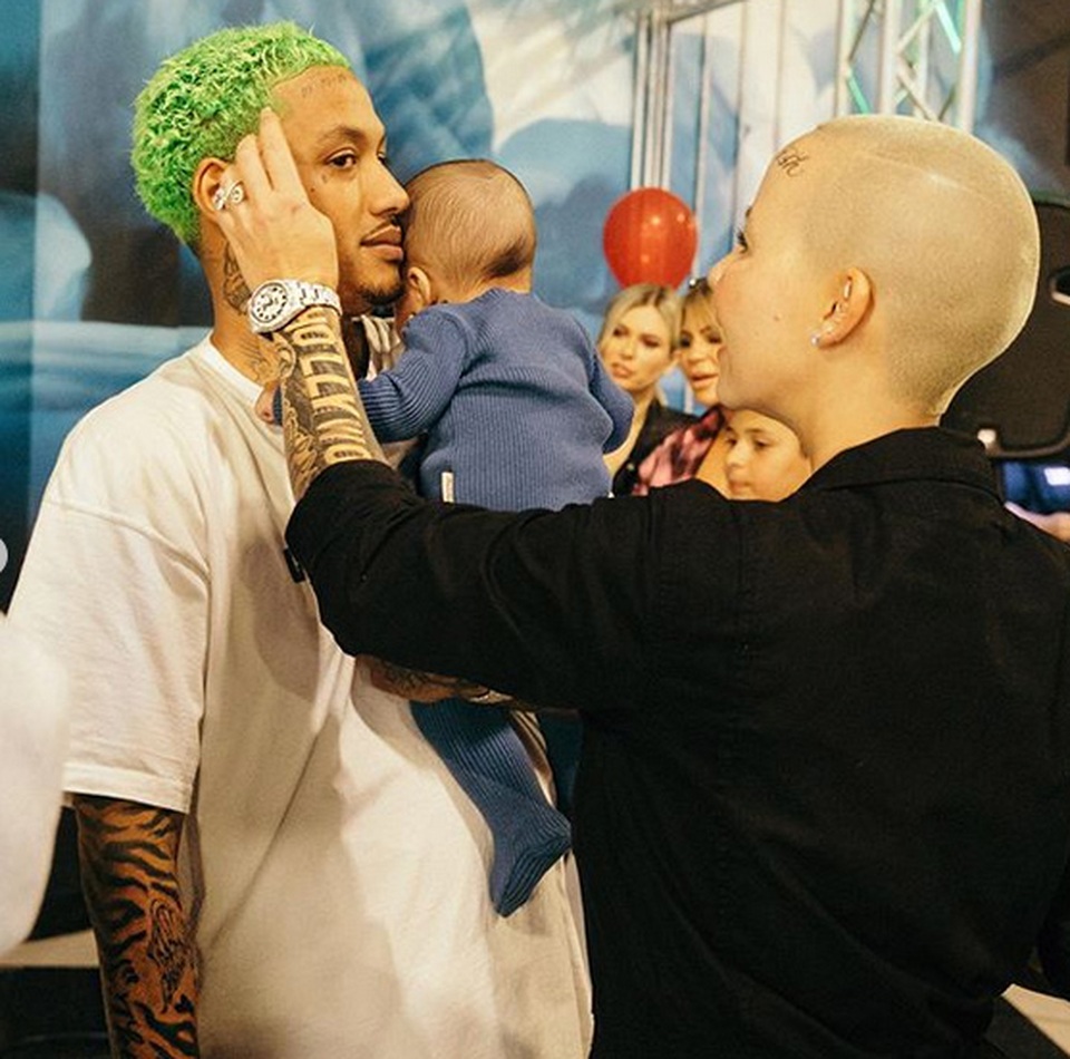 Amber Rose khoe ảnh chụp cùng chồng cũ và bạn trai mới - 3 Amber Rose khoe ảnh chụp cùng chồng cũ và bạn trai mới - 3