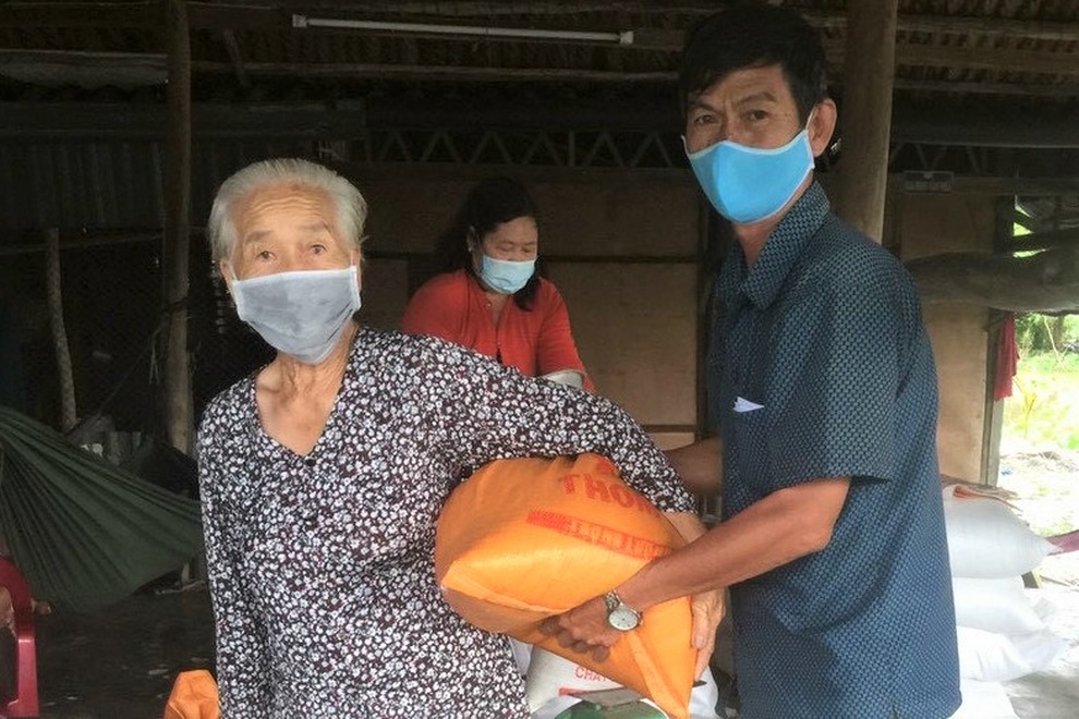 Bạc Liêu đã trao gần 637 tấn gạo tới người dân gặp khó khăn do Covid-19 - 1 Bạc Liêu đã trao gần 637 tấn gạo tới người dân gặp khó khăn do Covid-19 - 1