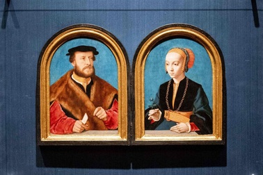 Sau 125 năm, chân dung của cặp vợ chồng quý tộc được đoàn tụ