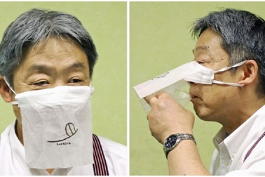 Nhà hàng Nhật “ép” thực khách đeo khẩu trang khi… ăn