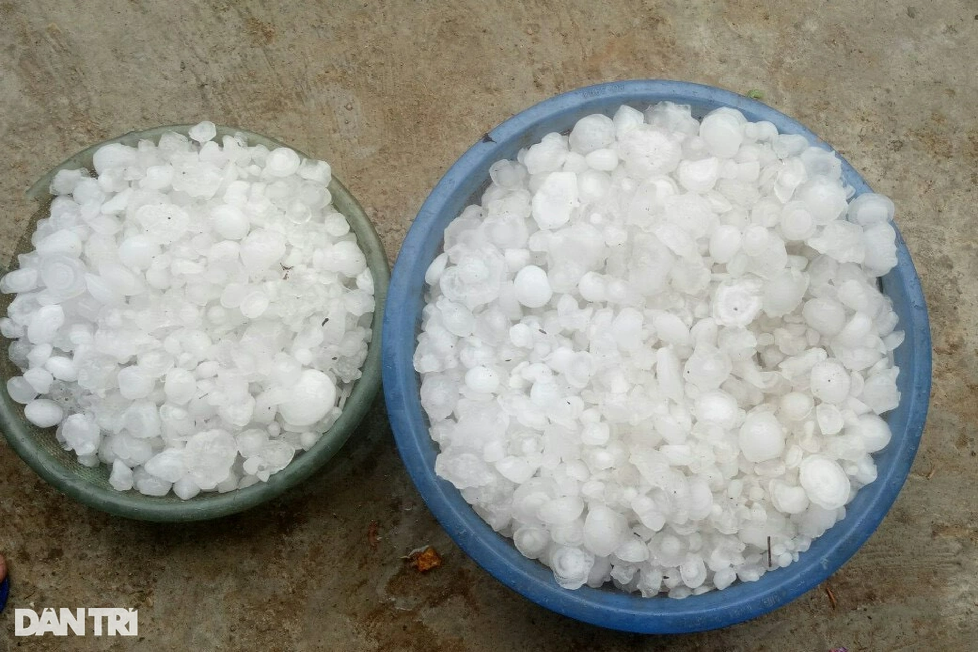 Mưa đá trắng trời ở các huyện biên giới Nghệ An - 6 Mưa đá trắng trời ở các huyện biên giới Nghệ An - 6